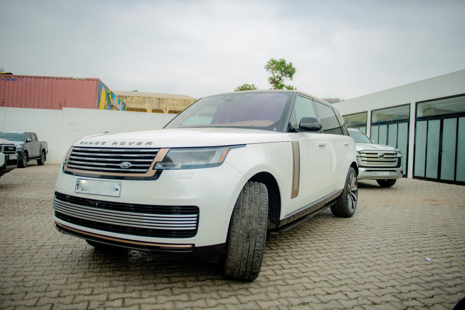 Range Rover SV